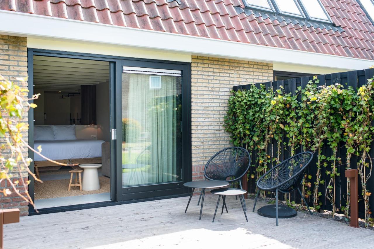 Van Heeckeren Apartments & Suites Nes ネス エクステリア 写真