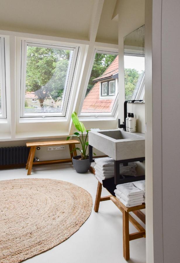 Van Heeckeren Apartments & Suites Nes ネス エクステリア 写真