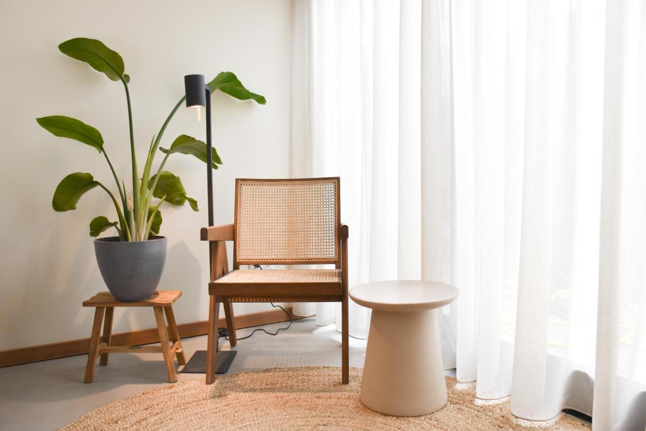 Van Heeckeren Apartments & Suites Nes ネス エクステリア 写真